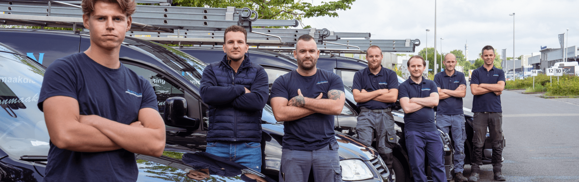 Vacature specialistisch reiniger/glazenwasser fulltime